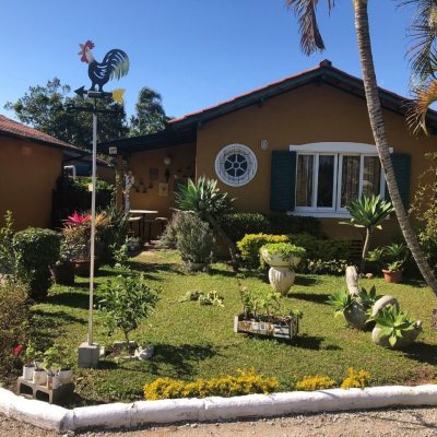 Chalé com 58m², 1 quarto, 1 garagem, no bairro Cachoeira Do Bom Jesus em Florianópolis