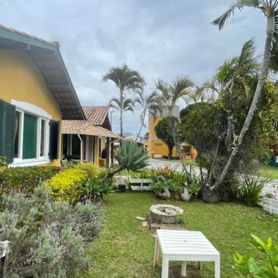 Chalé com 58m², 1 quarto, 1 garagem, no bairro Cachoeira Do Bom Jesus em Florianópolis