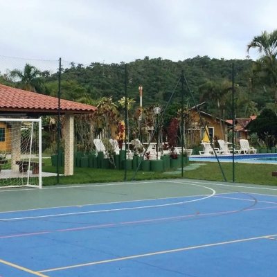 Chalé com 54m², 1 quarto, 1 garagem, no bairro Cachoeira Do Bom Jesus em Florianópolis