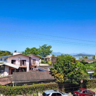 Apartamentos com 72m², 2 quartos, 1 suíte, 1 garagem, no bairro Bom Abrigo em Florianópolis