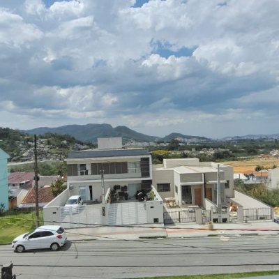 Casa Residencial com 81m², 2 quartos, 2 garagens, no bairro Bela Vista em Palhoça