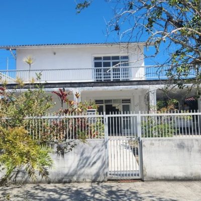 Terreno Comercial/Residencial com 720m², no bairro Daniela em Florianópolis