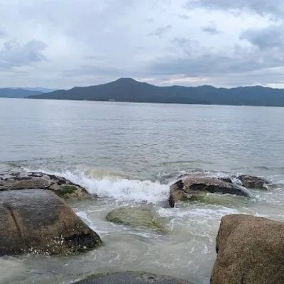 Terreno Comercial/Residencial com 720m², no bairro Daniela em Florianópolis