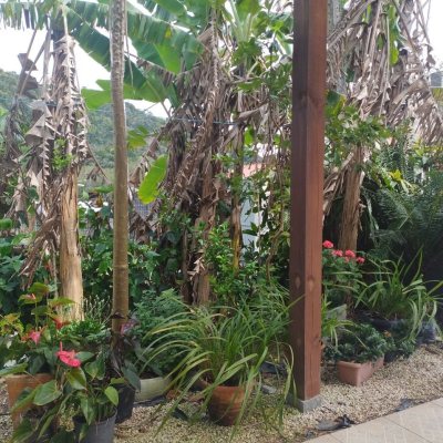 Casa Residencial com 212m², 4 quartos, 1 suíte, 2 garagens, no bairro Vargem Grande em Florianópolis