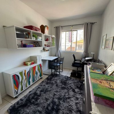 Apartamentos com 68m², 2 quartos, 1 garagem, no bairro Balneário em Florianópolis