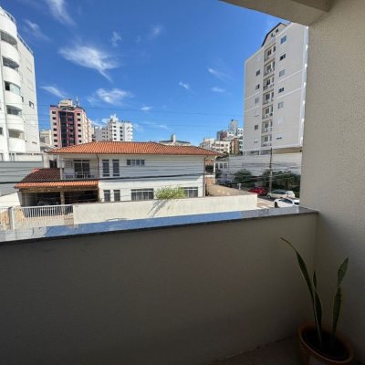 Apartamentos com 68m², 2 quartos, 1 garagem, no bairro Balneário em Florianópolis