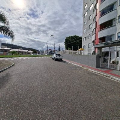 Apartamentos com 79m², 3 quartos, 1 suíte, 1 garagem, no bairro Nossa Senhora Do Rosário em São José