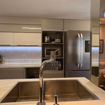 Apartamentos com 85m², 3 quartos, 1 suíte, 2 garagens, no bairro Pagani em Palhoça