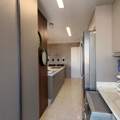Apartamentos com 85m², 3 quartos, 1 suíte, 2 garagens, no bairro Pagani em Palhoça