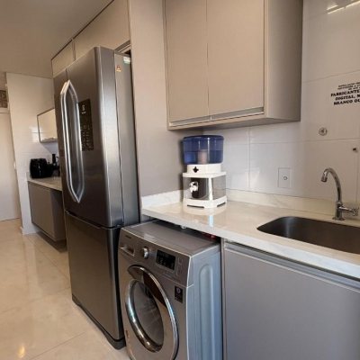 Apartamentos com 85m², 3 quartos, 1 suíte, 2 garagens, no bairro Pagani em Palhoça