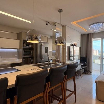 Apartamentos com 85m², 3 quartos, 1 suíte, 2 garagens, no bairro Pagani em Palhoça