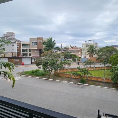 Apartamentos com 82m², 3 quartos, 1 suíte, 1 garagem, no bairro Canasvieiras em Florianópolis