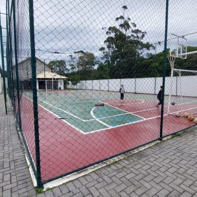 Casa em Condomínio com 95m², 3 quartos, 1 suíte, 2 garagens, no bairro Morro das Pedras em Florianópolis
