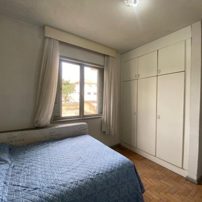 Casa Residencial com 110m², 3 quartos, 1 suíte, 4 garagens, no bairro Capoeiras em Florianópolis