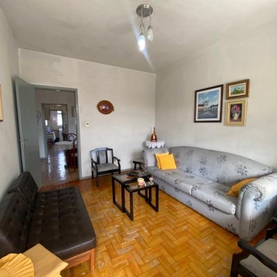 Casa Residencial com 110m², 3 quartos, 1 suíte, 4 garagens, no bairro Capoeiras em Florianópolis