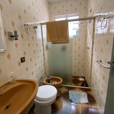 Casa Residencial com 110m², 3 quartos, 1 suíte, 4 garagens, no bairro Capoeiras em Florianópolis