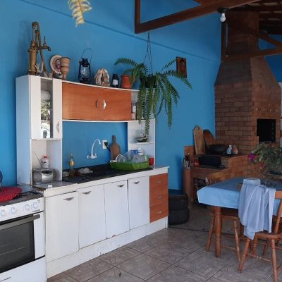 Sitio com 100m², 3 quartos, 1 suíte, 2 garagens, no bairro Vargem Pequena em Florianópolis