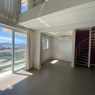 Apartamentos com 95m², 1 quarto, 1 suíte, 2 garagens, no bairro Barreiros em São José