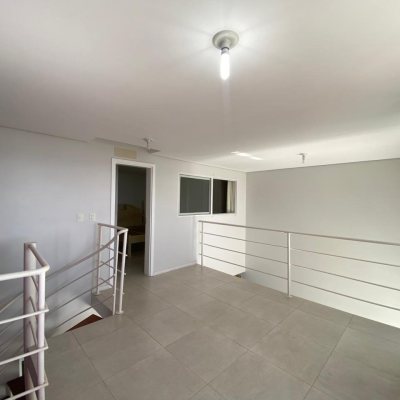 Apartamentos com 95m², 1 quarto, 1 suíte, 2 garagens, no bairro Barreiros em São José