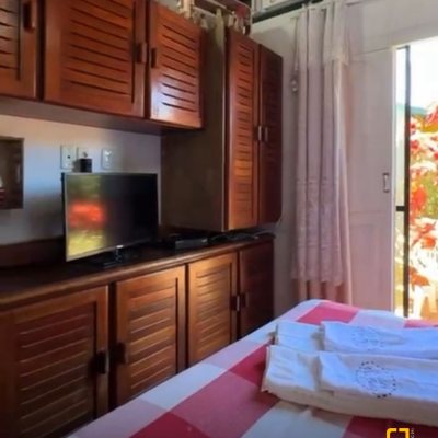 Chalé com 54m², 1 quarto, 1 garagem, no bairro Cachoeira Do Bom Jesus em Florianópolis