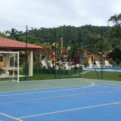 Chalé com 54m², 1 quarto, 1 garagem, no bairro Cachoeira Do Bom Jesus em Florianópolis