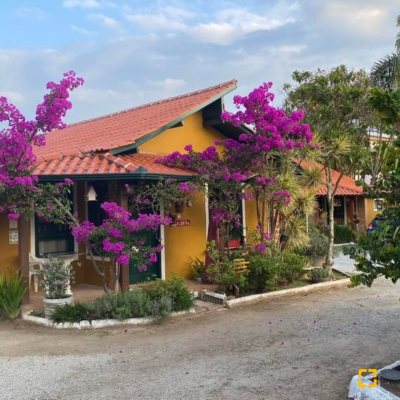 Chalé com 54m², 1 quarto, 1 garagem, no bairro Cachoeira Do Bom Jesus em Florianópolis