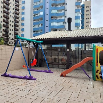 Apartamentos com 131m², 3 quartos, 1 suíte, 2 garagens, no bairro Centro em Florianópolis