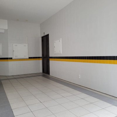 Apartamentos com 131m², 3 quartos, 1 suíte, 2 garagens, no bairro Centro em Florianópolis