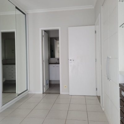 Apartamentos com 131m², 3 quartos, 1 suíte, 2 garagens, no bairro Centro em Florianópolis