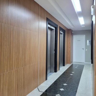 Apartamentos com 131m², 3 quartos, 1 suíte, 2 garagens, no bairro Centro em Florianópolis