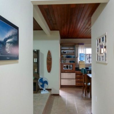 Casa Residencial com 180m², 4 quartos, 1 suíte, 4 garagens, no bairro Campeche em Florianópolis