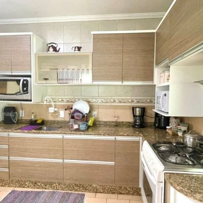 Casa Residencial com 340m², 3 quartos, 1 suíte, 3 garagens, no bairro Ingleses do Rio Vermelho em Florianópolis