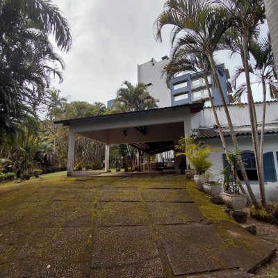 Terreno Comercial/Residencial com 73300m², no bairro Saco Grande em Florianópolis