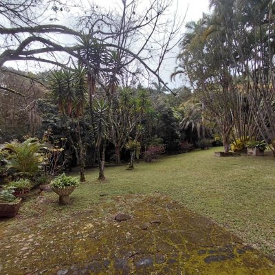 Terreno Comercial/Residencial com 73300m², no bairro Saco Grande em Florianópolis