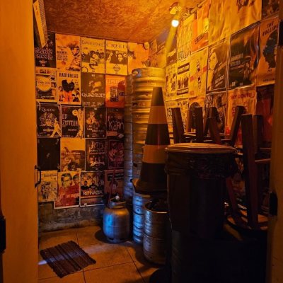 Casa Residencial/Comercial com 238m², no bairro Kobrasol em São José