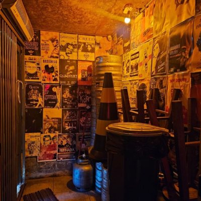 Casa Residencial/Comercial com 238m², no bairro Kobrasol em São José