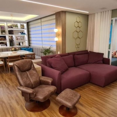 Apartamentos com 165m², 4 quartos, 4 suítes, 2 garagens, no bairro Centro em Florianópolis