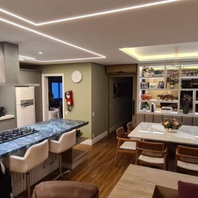 Apartamentos com 165m², 4 quartos, 4 suítes, 2 garagens, no bairro Centro em Florianópolis