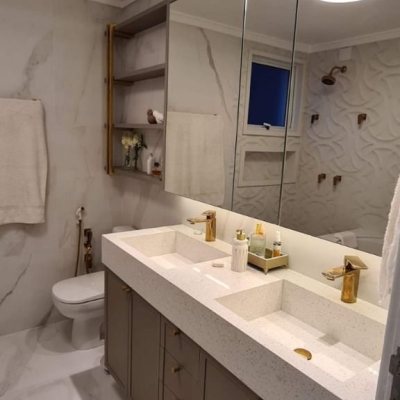 Apartamentos com 165m², 4 quartos, 4 suítes, 2 garagens, no bairro Centro em Florianópolis