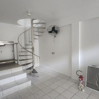 Loja com 90m², no bairro Trindade em Florianópolis