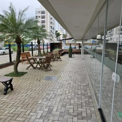 Apartamentos com 72m², 2 quartos, 1 suíte, 1 garagem, no bairro Pedra Branca em Palhoça