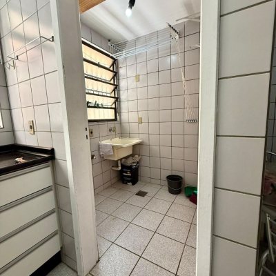 Apartamentos com 125m², 3 quartos, 1 suíte, 1 garagem, no bairro Ingleses do Rio Vermelho em Florianópolis