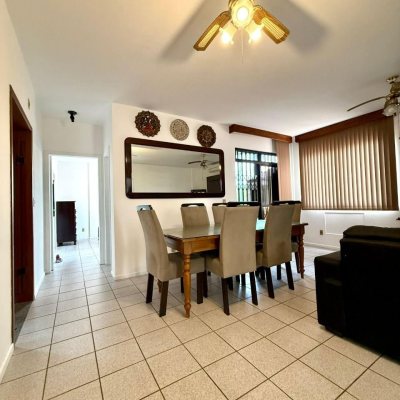 Apartamentos com 125m², 3 quartos, 1 suíte, 1 garagem, no bairro Ingleses do Rio Vermelho em Florianópolis