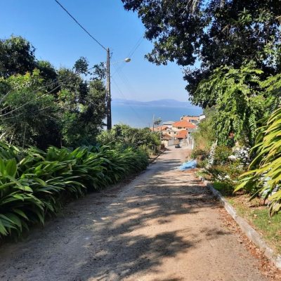 Casa Residencial com 1000m², 4 quartos, 4 suítes, 4 garagens, no bairro São Miguel (Guaporanga) em Biguaçu