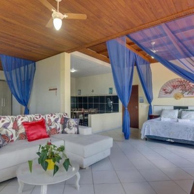 Casa Residencial com 1000m², 4 quartos, 4 suítes, 4 garagens, no bairro São Miguel (Guaporanga) em Biguaçu