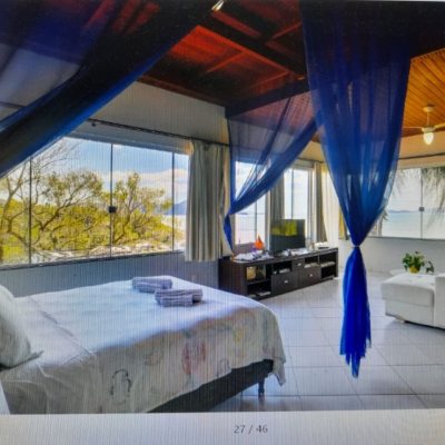 Casa Residencial com 1000m², 4 quartos, 4 suítes, 4 garagens, no bairro São Miguel (Guaporanga) em Biguaçu