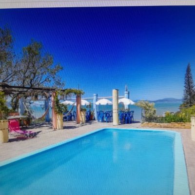 Casa Residencial com 1000m², 4 quartos, 4 suítes, 4 garagens, no bairro São Miguel (Guaporanga) em Biguaçu