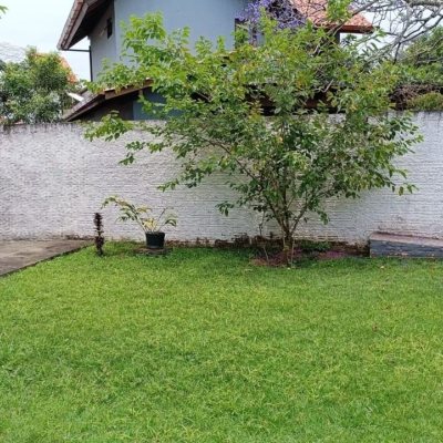 Casa Residencial com 90m², 4 quartos, 2 garagens, no bairro Rio Tavares em Florianópolis