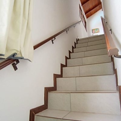 Casa Residencial com 90m², 4 quartos, 2 garagens, no bairro Rio Tavares em Florianópolis