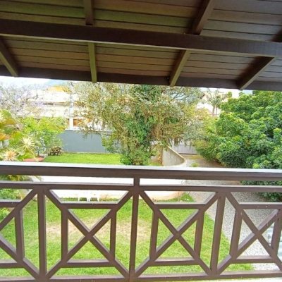 Casa Residencial com 90m², 4 quartos, 2 garagens, no bairro Rio Tavares em Florianópolis